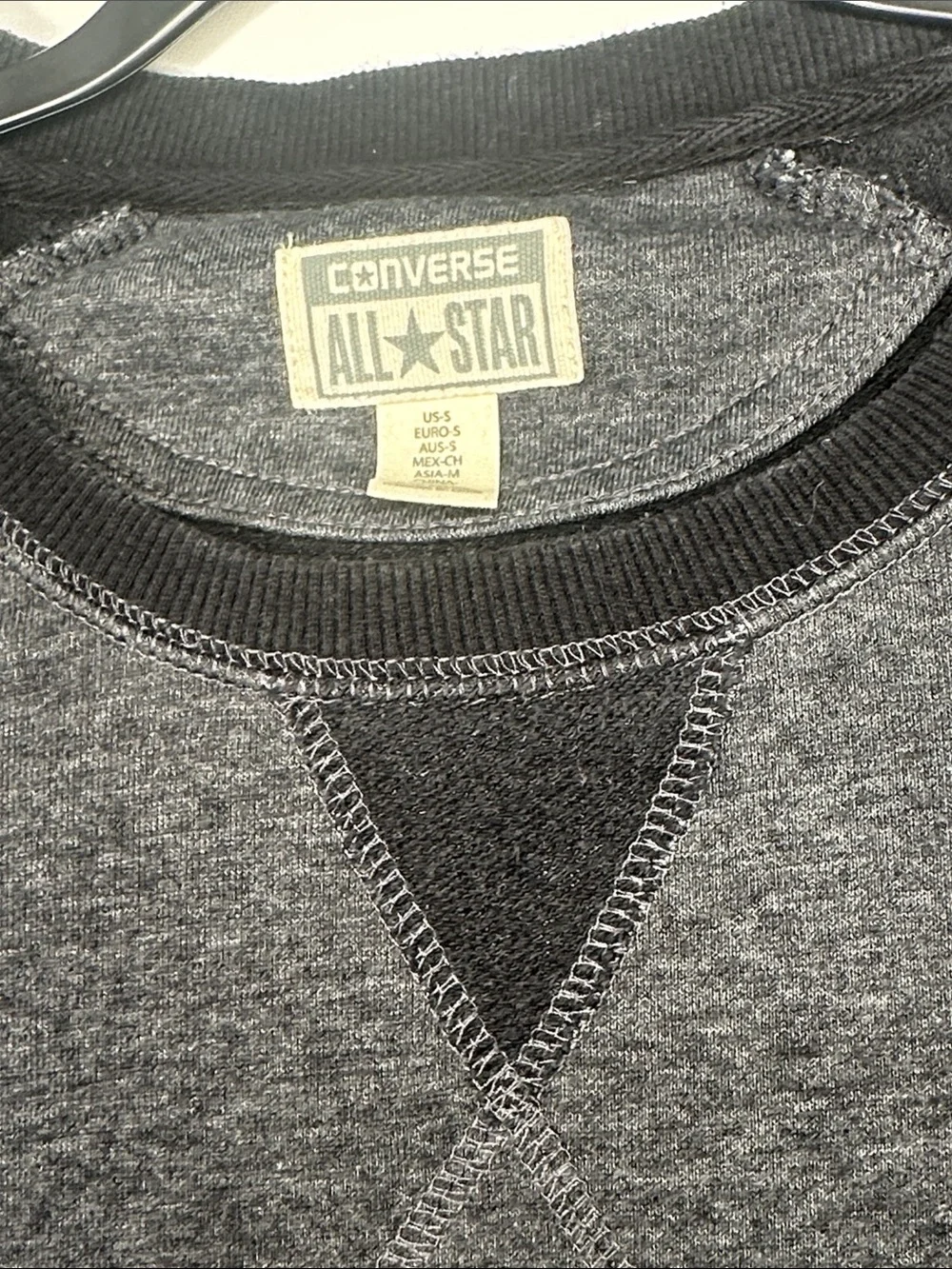 Converse all star chuck taylor  Men's Heather Gray Crewneck Sweatshirt US small